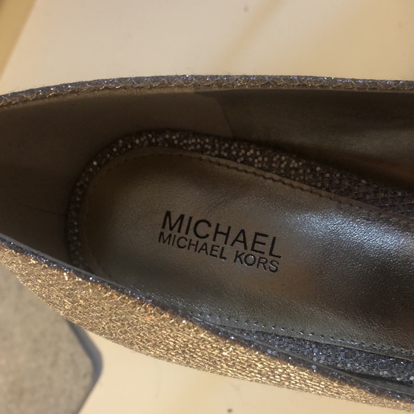 KEKE Michael Kors pump gold sparkly never worn 4in - Picture 4 of 6